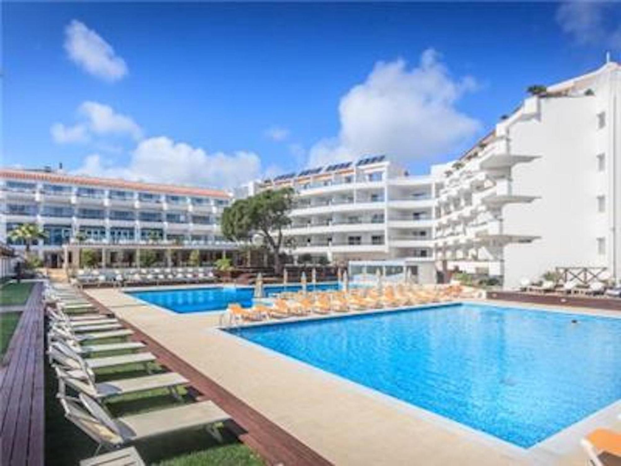 Aqualuz One Bedroom Pool View
